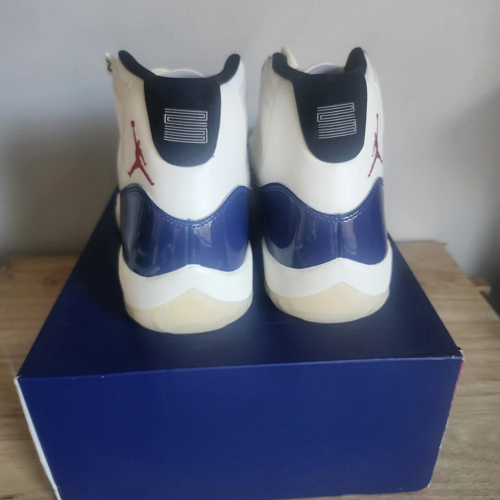 Air Jordan 11 'Rare Air'